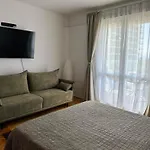 Spacious Family Apartment Near The Beach